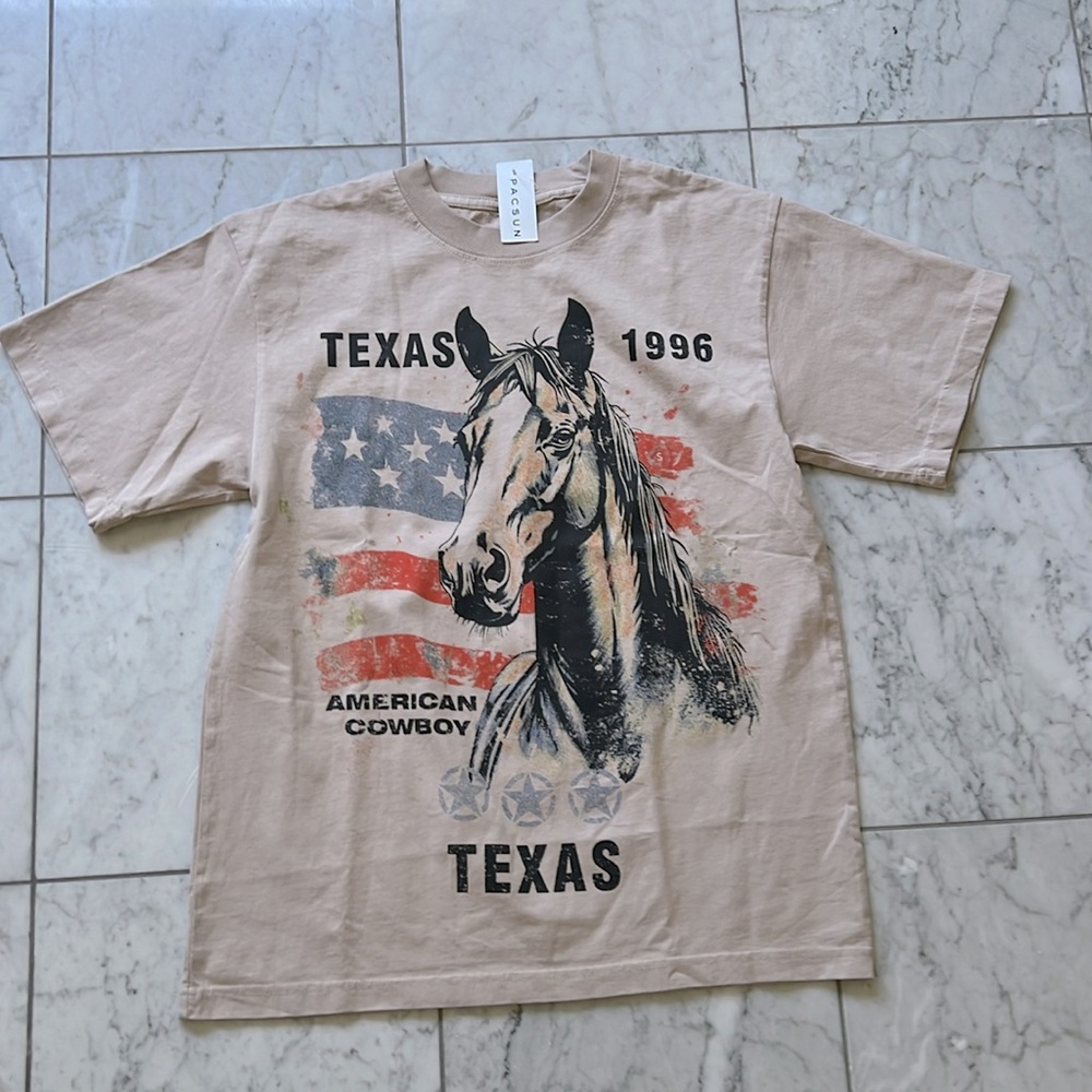 NWT Pacsun Tee size Small
